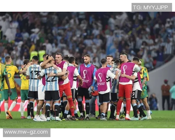 卡塔尔足球明星崛起：从年轻天才到国际赛场的闪耀之星