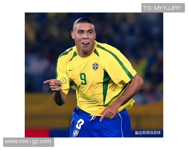 足球球星增重背后的原因与影响解析 体能提升与比赛表现的关系探讨